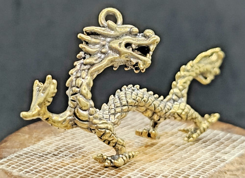 Antica scultura ciondolo drago