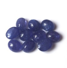 Cabochon tanzanite blu