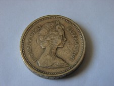 ROYAUME UNI.  ONE POUND 1983.