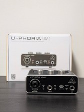 Behringer U-Phoria UM2 -