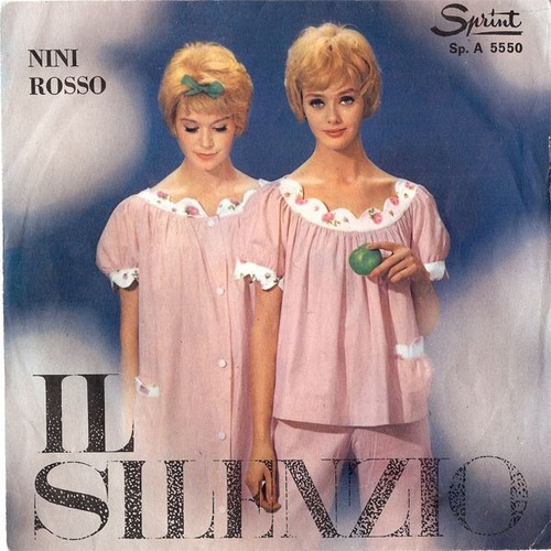 Nini rosso silenzio via - /,