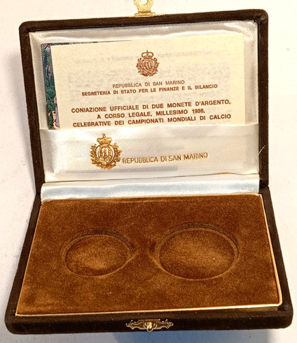 Custodia per - custodia,