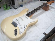 Fender Japan ST72-55