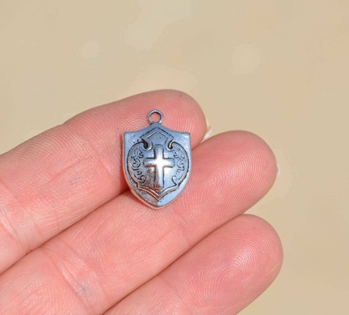 Collana con ciondolo croce - con,
