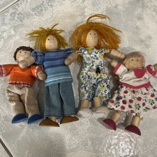 PLAN TOYS Bambole in Legno