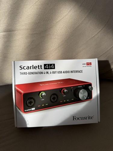 Focusrite scarlett 4i4 - scarlett,
