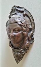 Antica testa faccia maschile