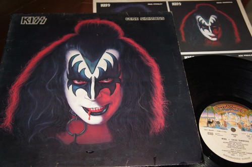 Kiss gene simmons - kiss,