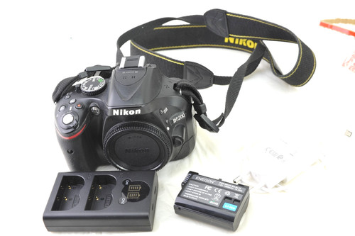 Nikon d5200 1mp dslr - nikon,