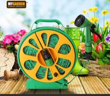 Avvolgitubo e tubo da giardino