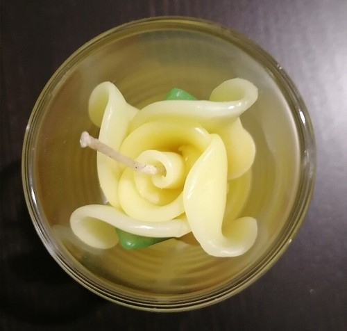 Stock candele rosa gialla