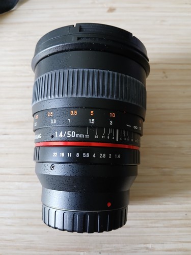 Samyang f 1 - mm, f/1.4