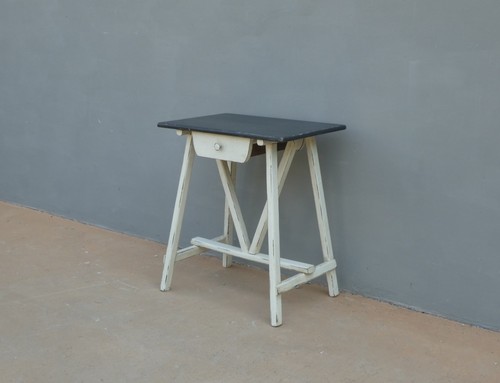 Tavolino mobiletto con
