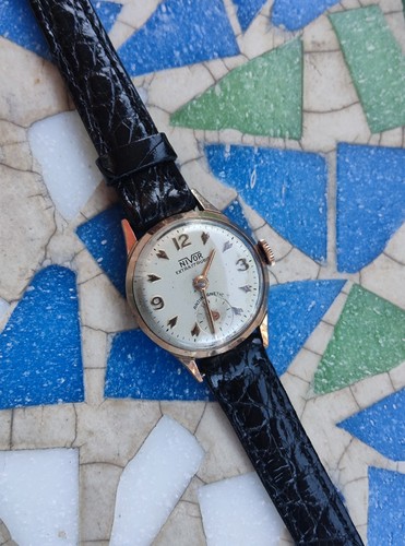 Vintage hand wound - watch, nivor