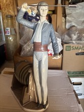 LLADRO WINE TASTER FIGURINE