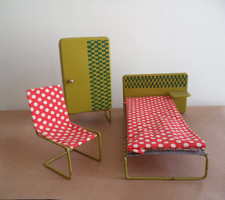 Cameretta in metallo per bambola casa delle bambole armadio letto sedia vintage