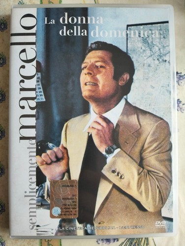 Donna della domenica - la,