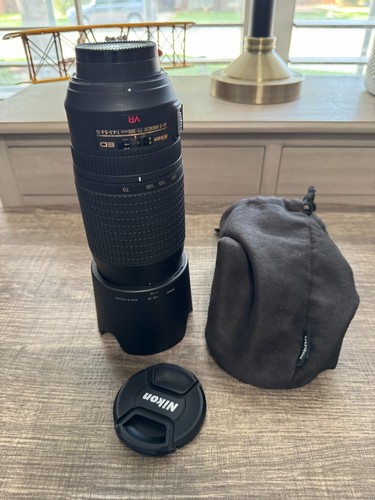 Nikon nikkor 300 mm - 70-300,