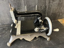 Antica Macchina Per Cucire Attrezzo Gambe In Ghisa Regina Margherita Vintage Old