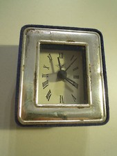 PICCOLA SVEGLIA DA COMODINO AL