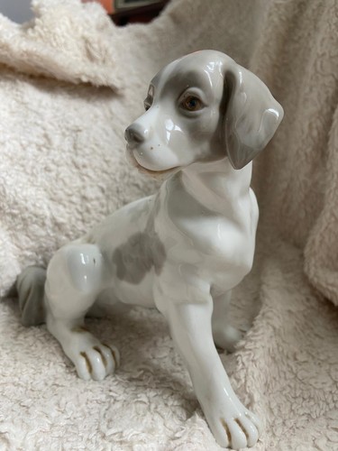 Nao lladro sitting - nao, by