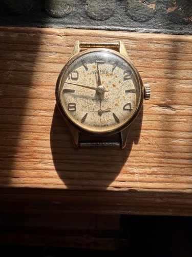 Orologio meccanico svizzero