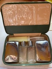 Set da viaggio necessaire per