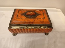 Antica scatola in latta