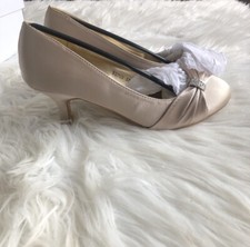 Scarpe corte chic piedi