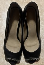 Decolte Chanel nere in pelle