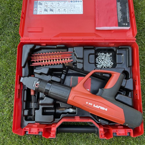 Pistola per unghie hilti - pistola,