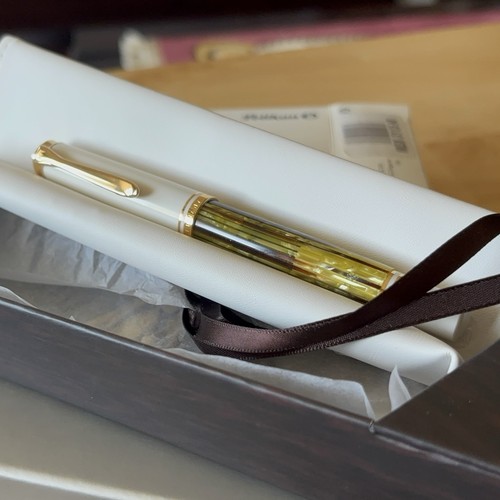 Pelikan souverän - pelikan,