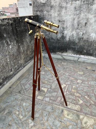 Antico telescopio nautico