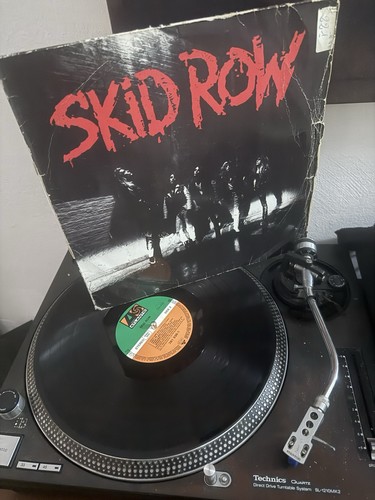 Skid row - skid,