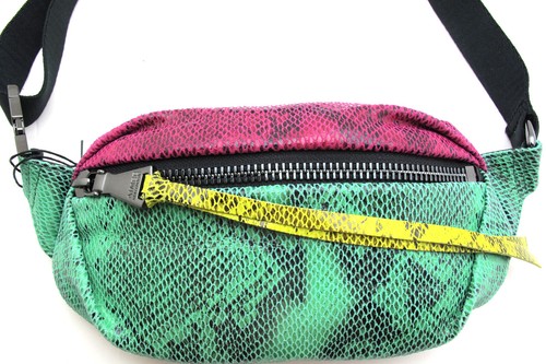 Borsa nuova con etichette