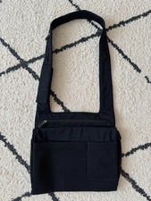 Borsa a tracolla MIU MIU Archive Sling Bag maglia vintage nera USATA...