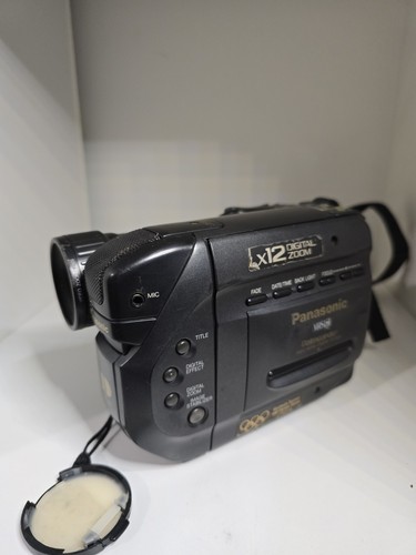Videocamera vhs panasonic - videocamera, vhs-c