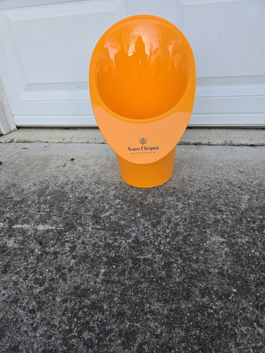 Veuve clicquot orange - veuve,