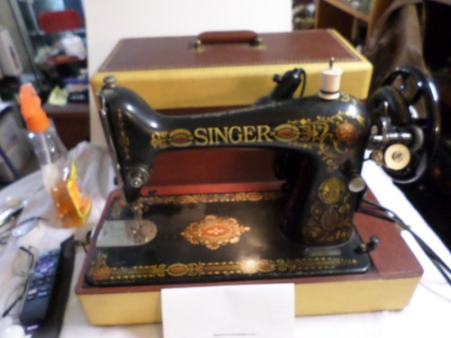 1919 singer sewing machine - 1919,