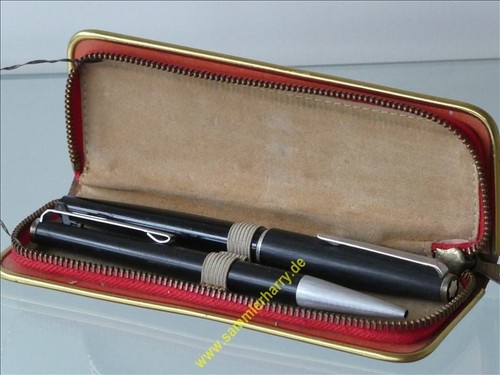 Due vecchi strumenti - , da