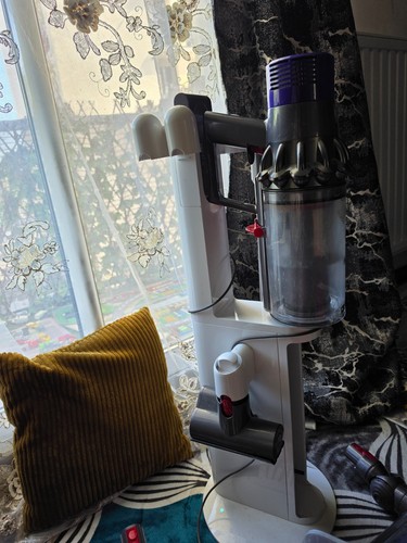 Aspirateur dyson v10 complet - dyson,