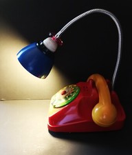 LAMPADA SU BASE TELEFONO SIP 1960 - STILE MEMPHIS SOTTSASS VINTAGE DA COLLEZIONE
