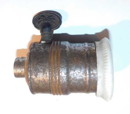 Ancienne douille interrupteur - ancienne,