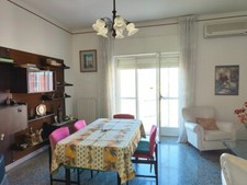 Sala da pranzo e salotto anni '70 usato