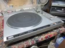 JVC QL-A220 QUARTZ LOCK