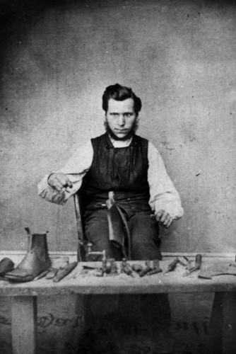 Wandering shoemaker
