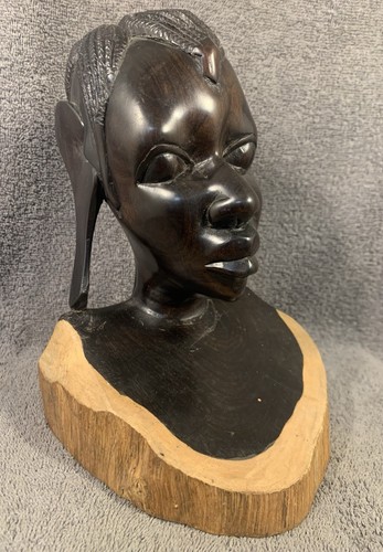 Statua busto figura tribale