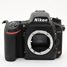 Nikon D750 Corpo con 600