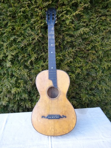Vecchia chitarra passeggio - vecchia,