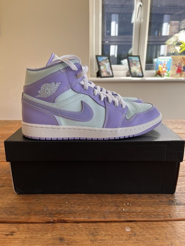 Nike air jordan mid - air,